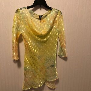 Essentials by Milano shimmer tunic top
